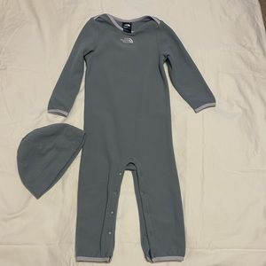 Northface infant one piece fleece bodysuit with matching hat (18-24m) NWTO